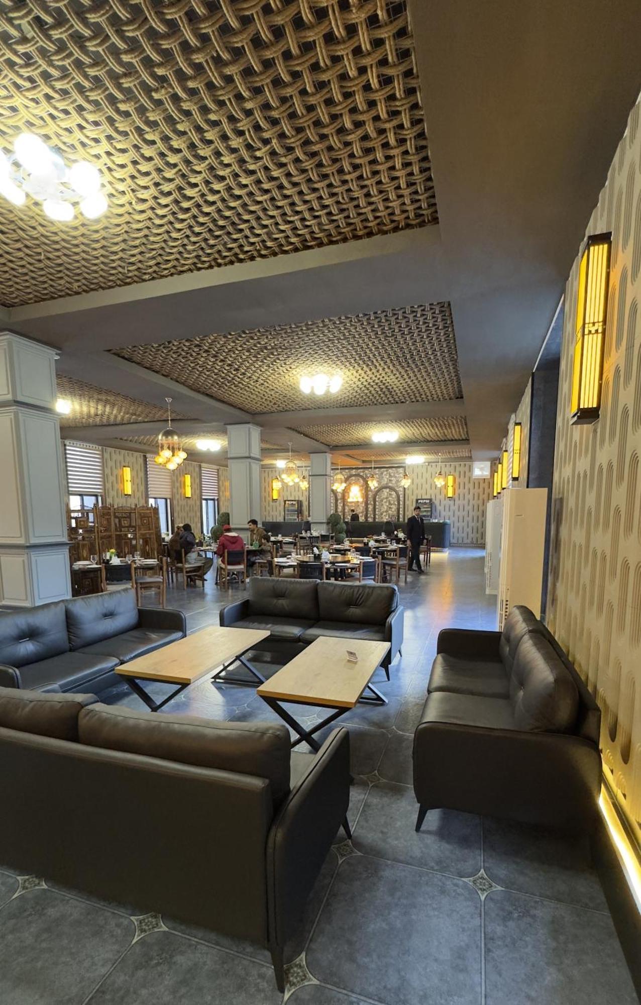 Iyi Luxury Inn Swat Saidu Sharif Luaran gambar