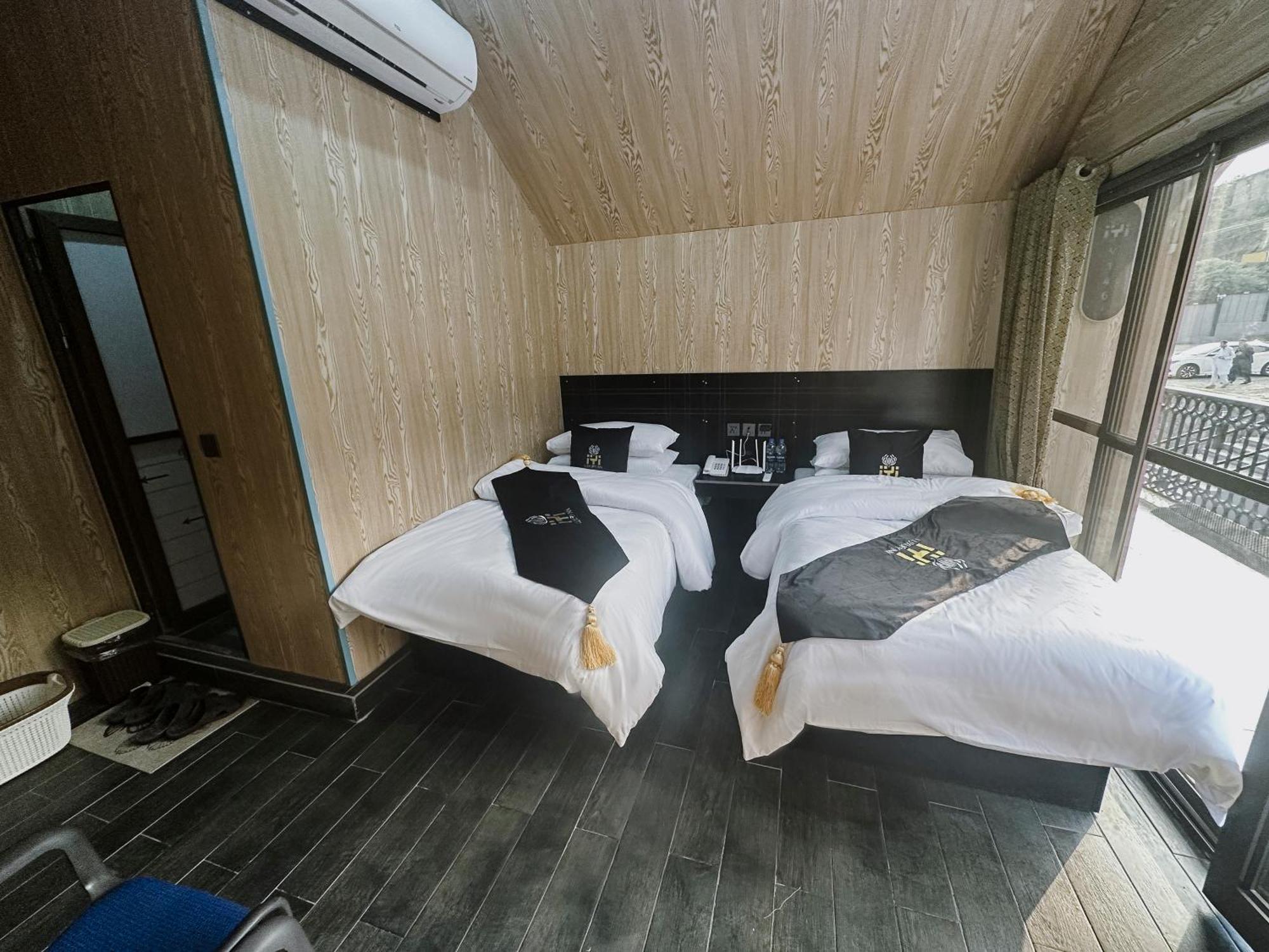 Iyi Luxury Inn Swat Saidu Sharif Luaran gambar