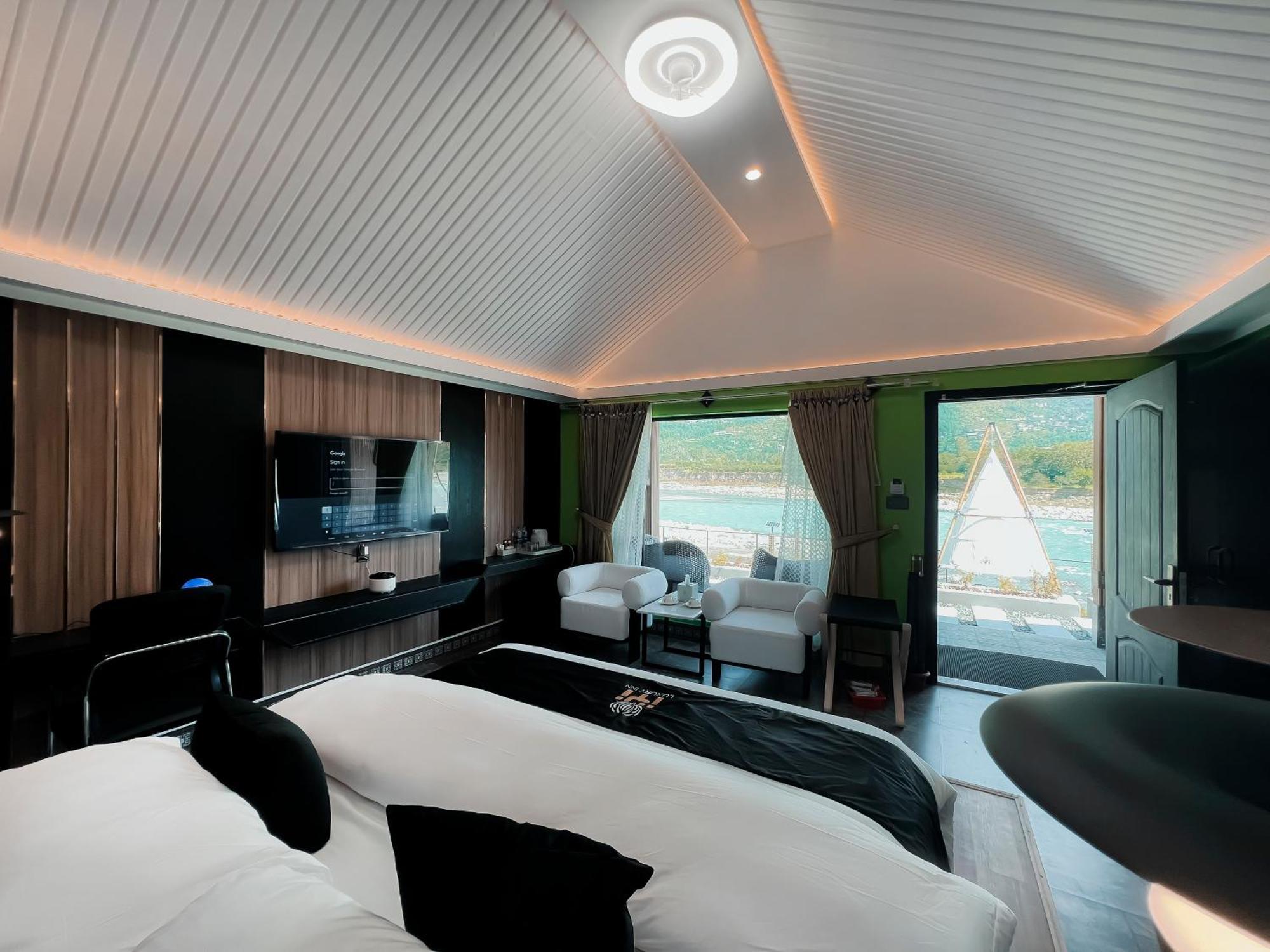 Iyi Luxury Inn Swat Saidu Sharif Luaran gambar