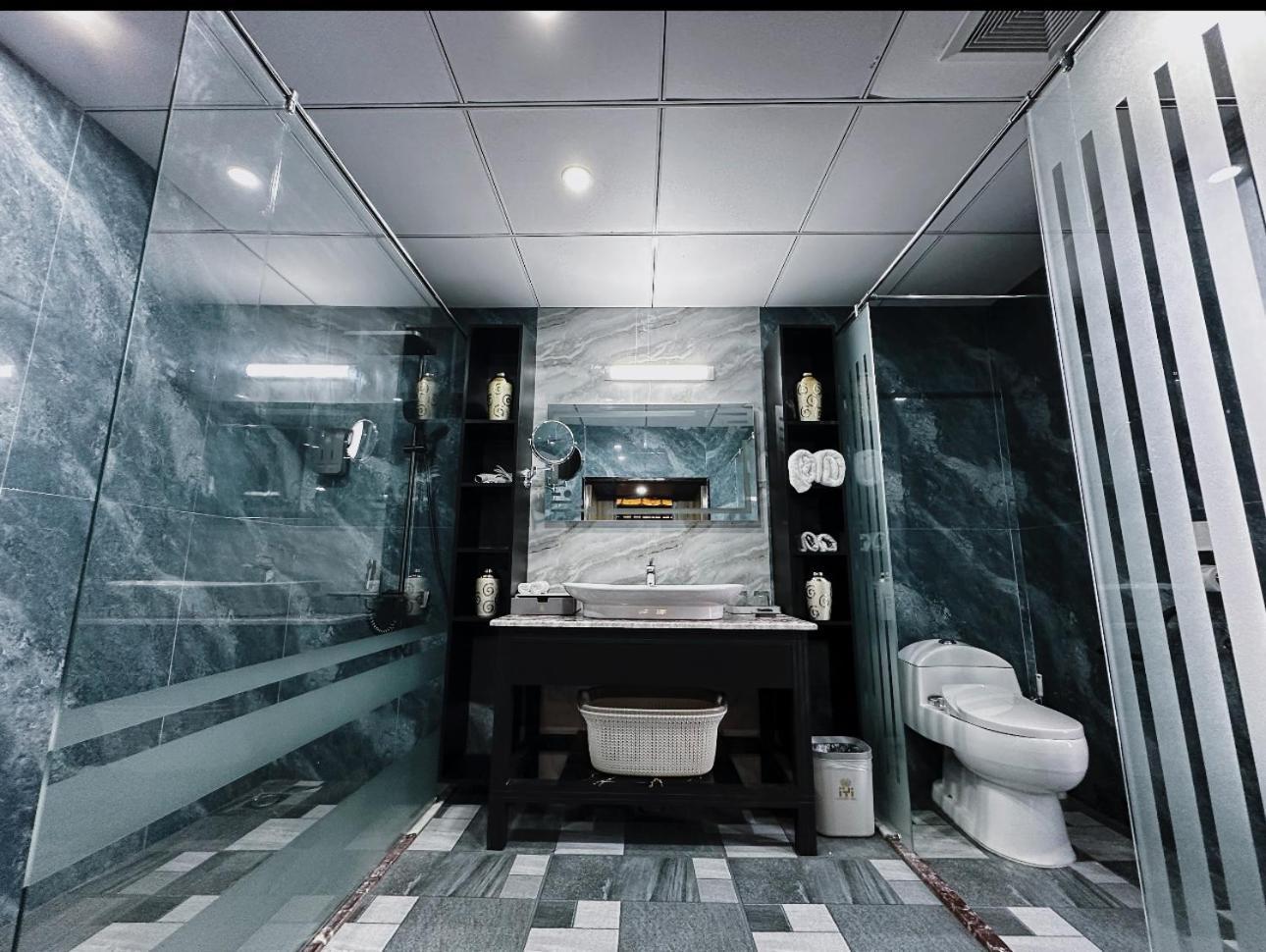 Iyi Luxury Inn Swat Saidu Sharif Luaran gambar